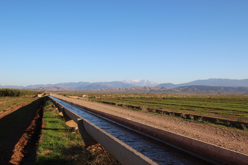 Canal d’irrigation, région de Marrakech, Maroc
