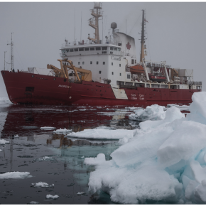 Photo du brise-glace canadien Amundsen