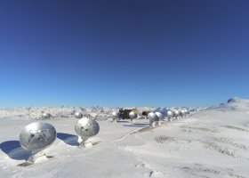 L’observatoire Noema, équipé d'un réseau de douze antennes radio