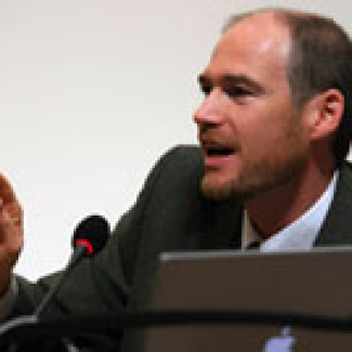 Édouard Bard.

© P. Imbert / Collège de France.[...]