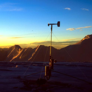 Observations météorologiques sur le glacier Illimani en Bolivie.

© Patrick Wagnon, IRD.[...]