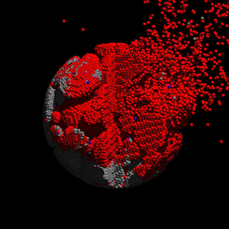 Image d'une simulation de collisions entre astéroïdes. Elle montre la phase de destruction d'un astéroide de 25 km de diamètre suite à l'impact d'un projectile. Les zones en rouge sont les zones endommagées par l'impact et les zones en bleu sont les fractures initiales dans le corps, car celui-ci n'était pas monolithique mais initialement pré-fragmenté. 

© OCA. CNRA.[...]