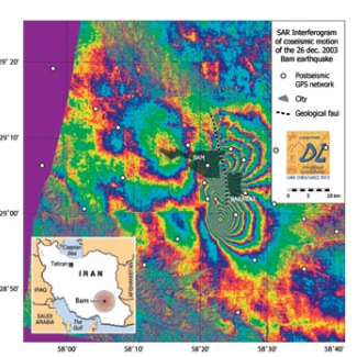 Le traitement des images radar d'Envisat permet de cartographier précisément les mouvements co-sisimiques de la région de Bam.

© M. Peyret/CNRS Photothèque[...]