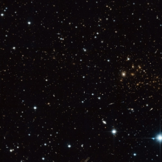 Image par le télescope spatial Hubble de l'amas MACS J0717 © ESO[...]