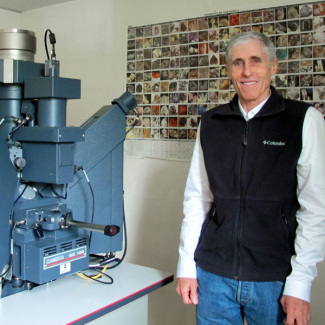 Claude Merlet reçoit le Cristal 2013 du CNRS[...]