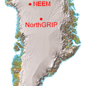 Carte du Groenland montrant le relief de l'inlandsis et la localisation de deux sites de forages : NorthGRIP et NEEM.[...]