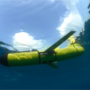 Glider prêt à entamer une descente pour échantillonner les caractéristiques d'une masse d'eau. © OOV, David Lucquet[...]