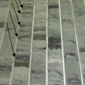 Exemple de niveaux de tephras dans une carotte sédimentaire marine collectée au large des Petites Antilles (Caraval, N/O L’Atalante, mars 2002).[...]