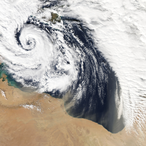 Qendresa : le cyclone de type tropical méditerranéen s'intensifie rapidement et approche de Malte le 7 novembre 2014
