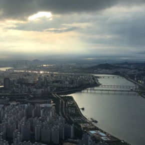 Photo du fleuve Han (Hangang) et de la mégalopole de Séoul